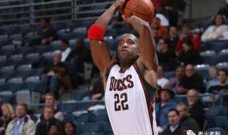 易建联现在在哪个球队